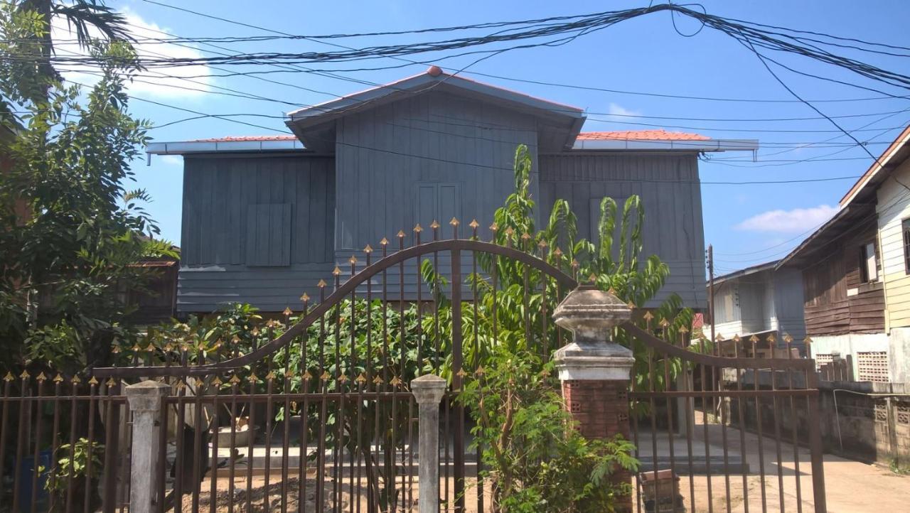 Vanpila Savannakhet Exterior foto