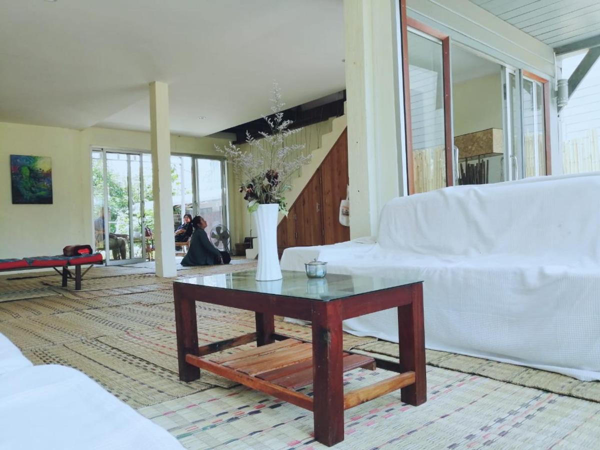 Vanpila Savannakhet Exterior foto