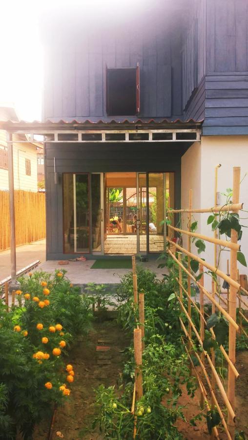 Vanpila Savannakhet Exterior foto